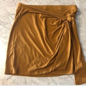 Gold wrap skirt ☀️